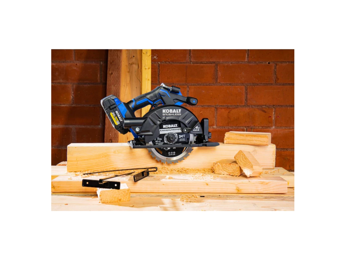 Kobalt KXCS 124B-03 24-Volt XTR 7-1/4-in Brushless Cordless Circular Saw - Image 3